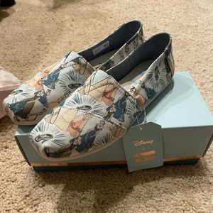 TOMS Disney size 9 - Cinderella. Never worn.